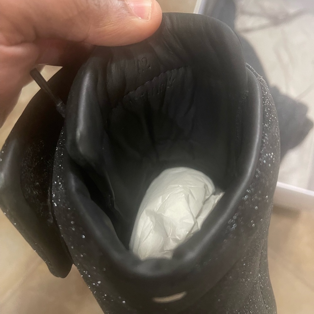 Brand new Margiela come with box and dust bag just tried it on size 42 EU 9 US - Picture 5 of 11